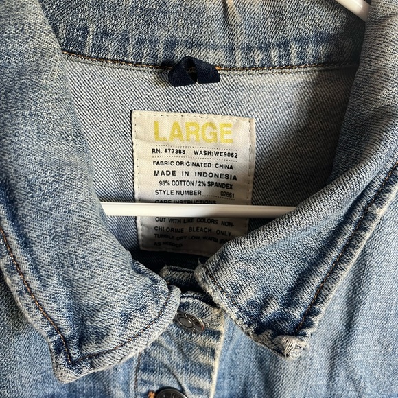 Denim cargo jean jacket - Picture 3 of 4